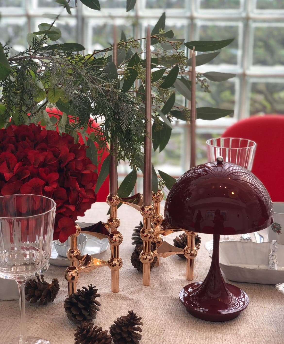 Khung cảnh table styling và decor cho bữa tối